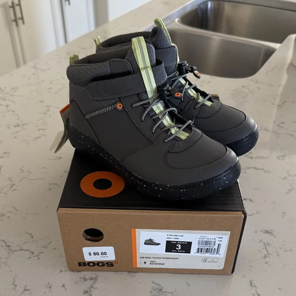 Bogs Kids Skyline Kicker Waterproof High Top Sneaker gray 3 NEW